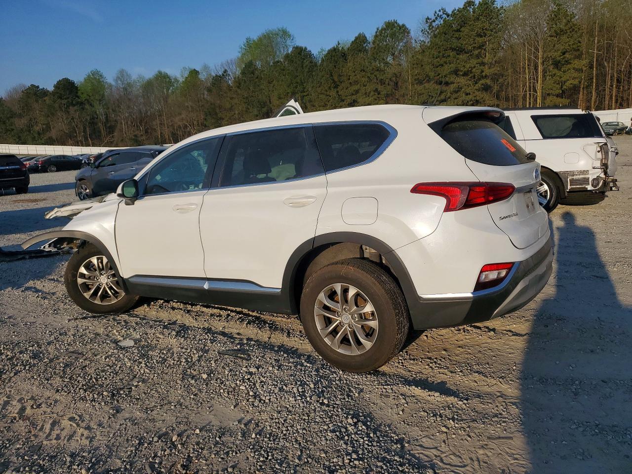 2019 HYUNDAI SANTA FE SE 2.4L photo 4