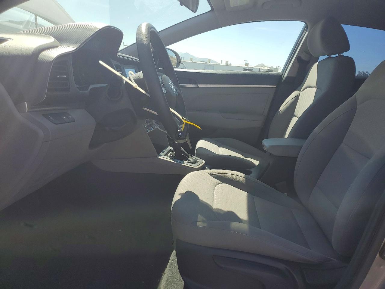 2020 HYUNDAI ELANTRA SE photo 13