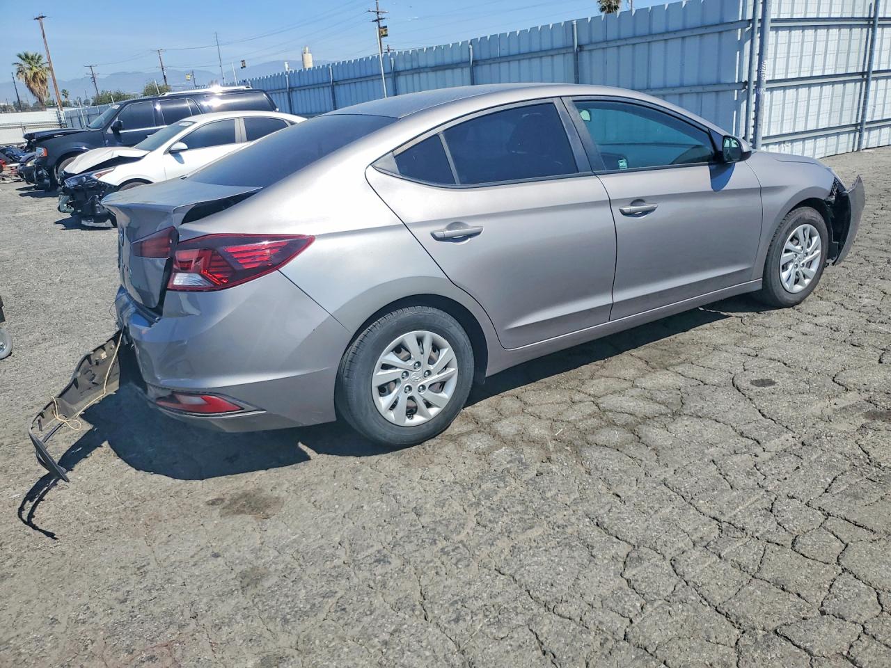 2020 HYUNDAI ELANTRA SE photo 5
