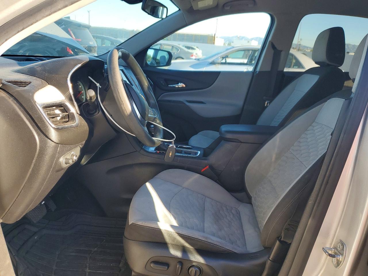 2019 CHEVROLET EQUINOX LS photo 7