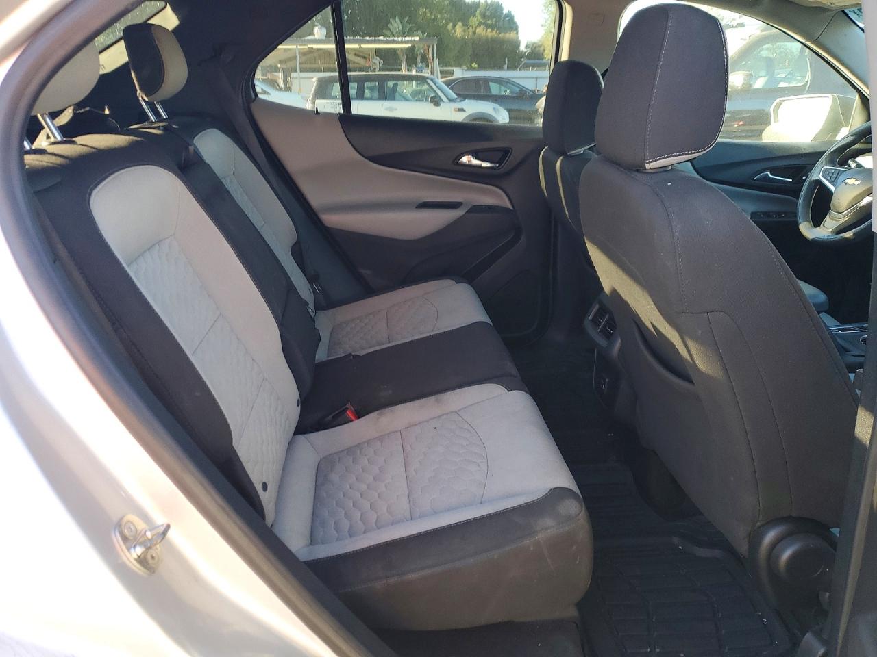 2019 CHEVROLET EQUINOX LS photo 11