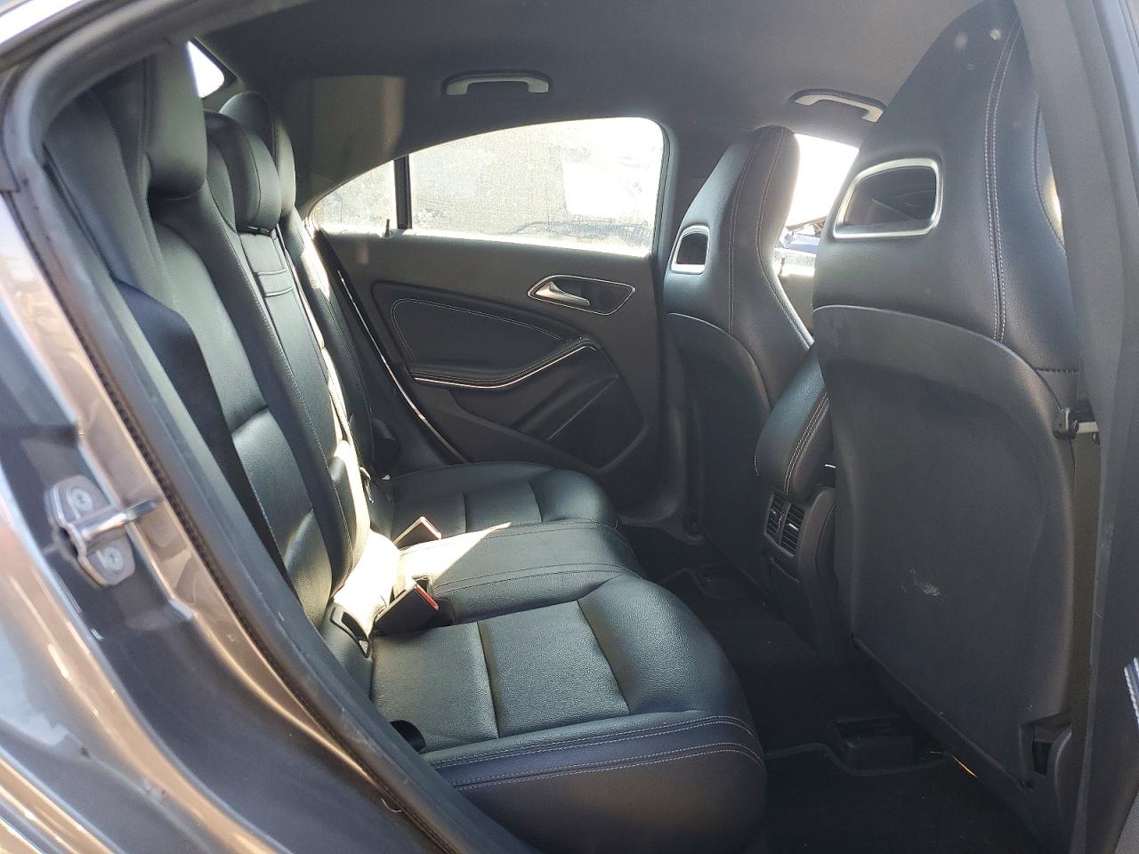 2018 MERCEDES-BENZ CLA 250 photo 19