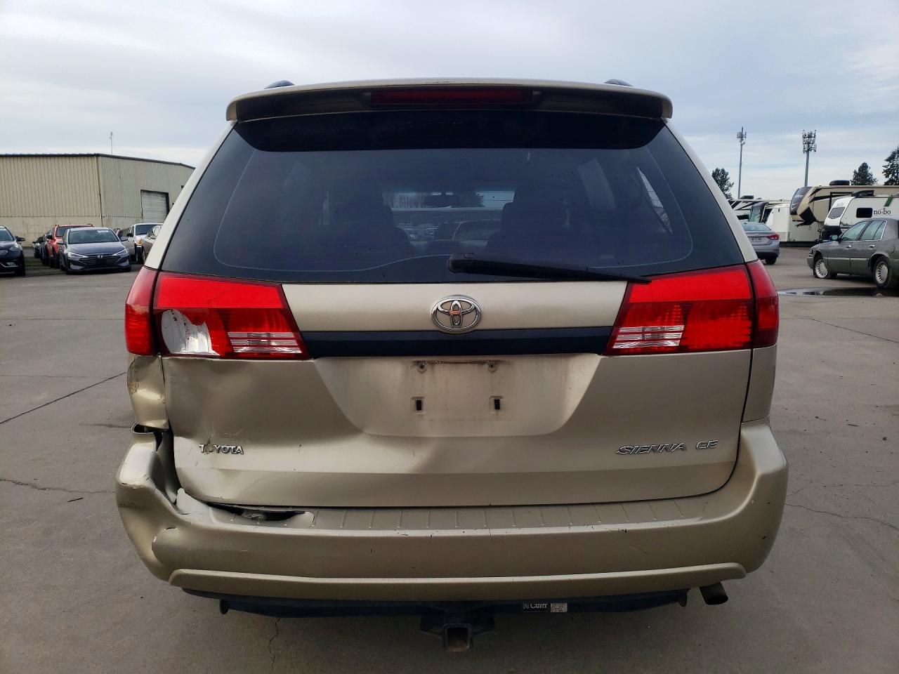 2004 TOYOTA SIENNA CE 7 PASSENGER photo 6