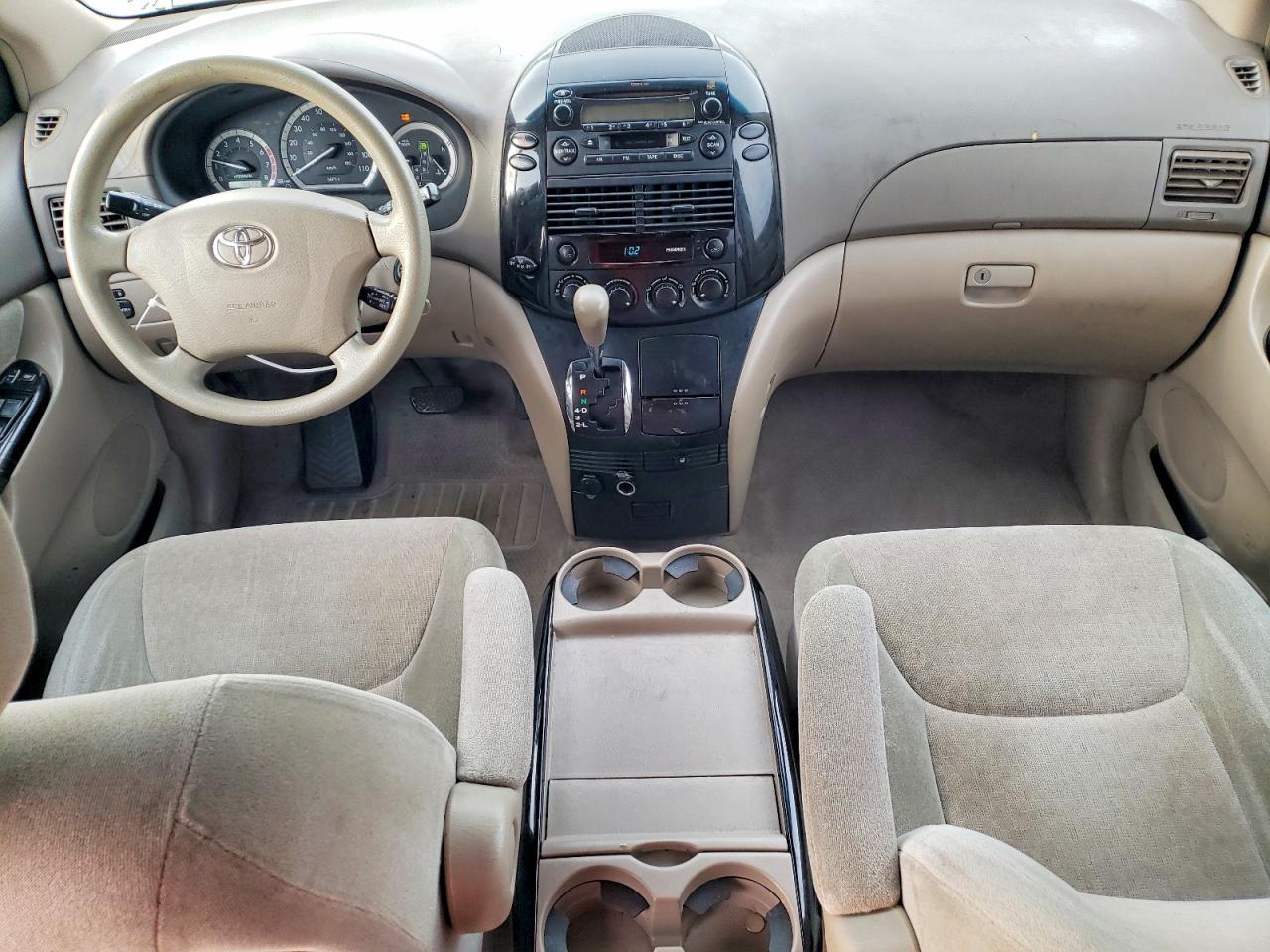 2004 TOYOTA SIENNA CE 7 PASSENGER photo 8