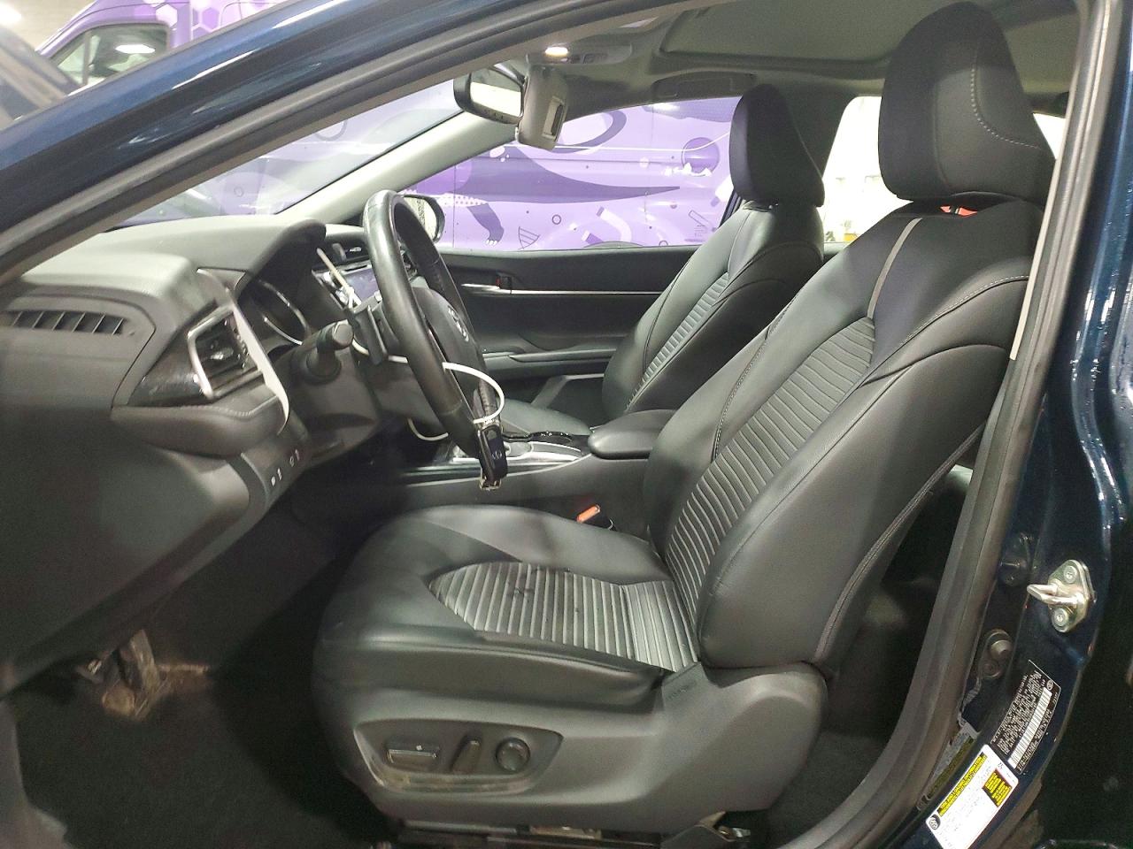 2019 TOYOTA CAMRY SE photo 19