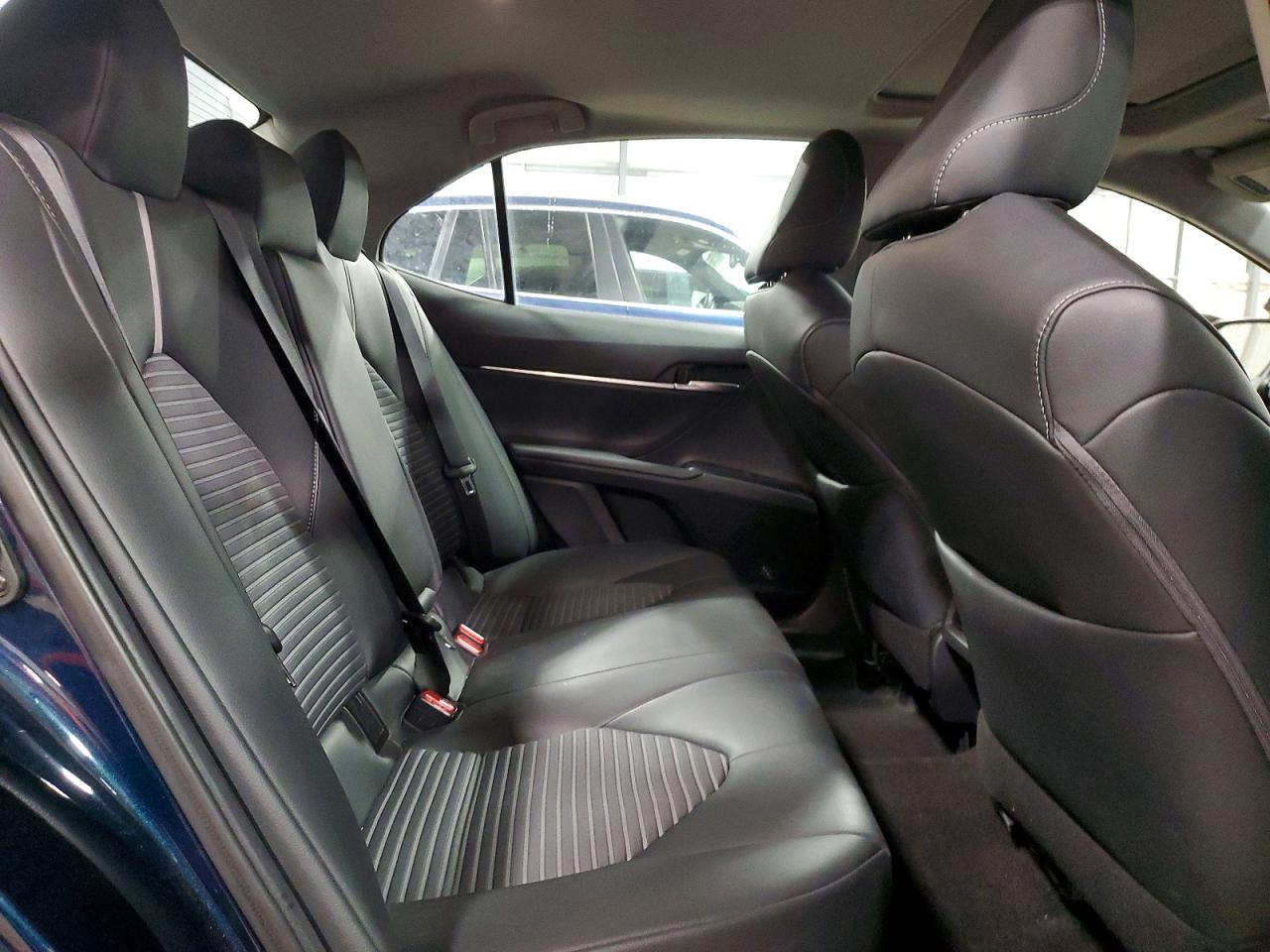 2019 TOYOTA CAMRY SE photo 28