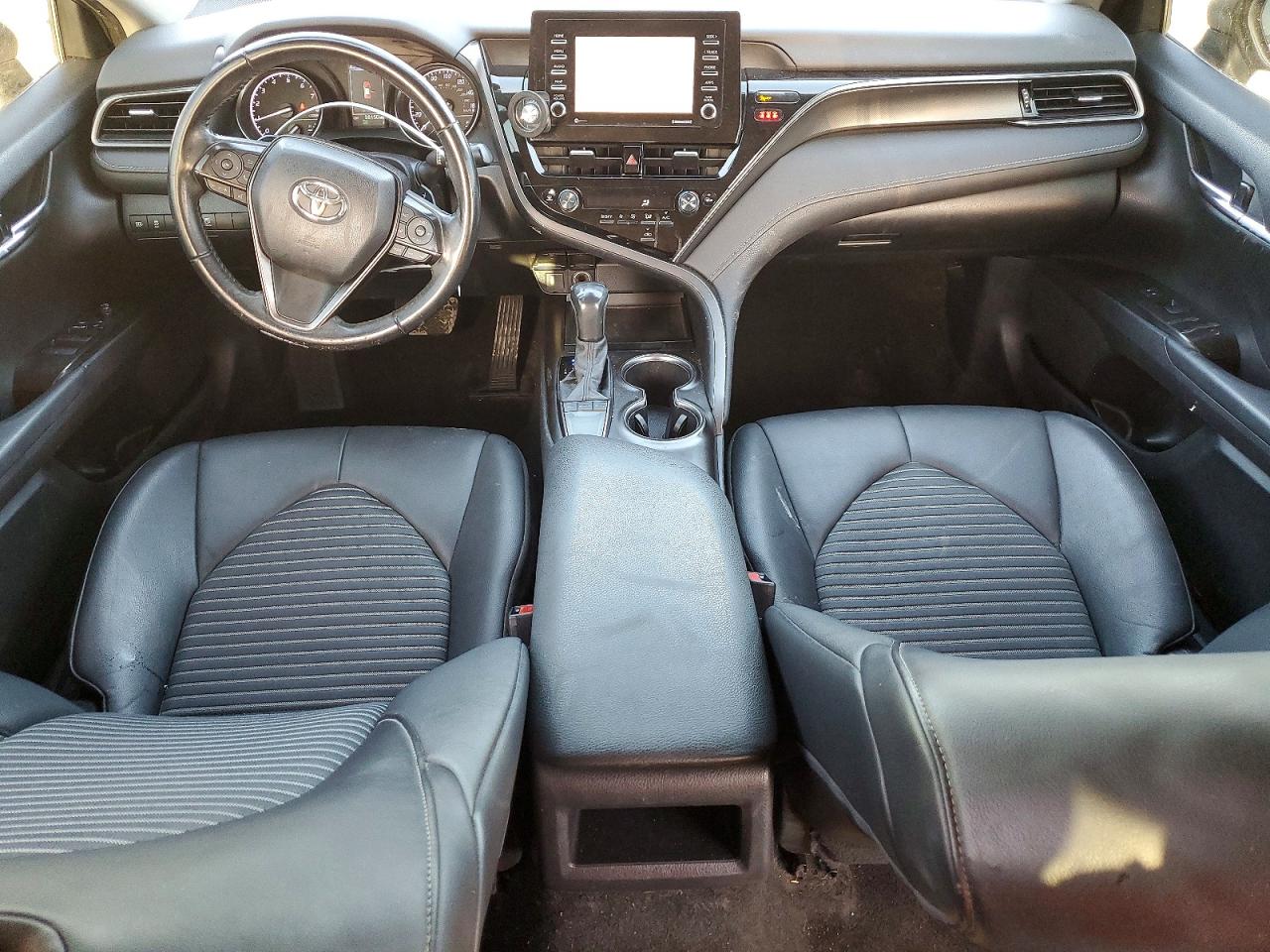 2022 TOYOTA CAMRY SE photo 15