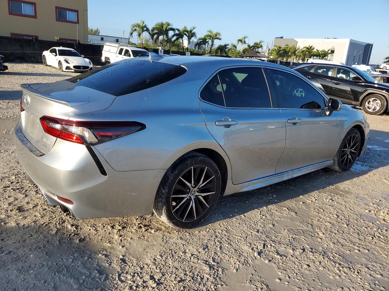 2022 TOYOTA CAMRY SE photo 5