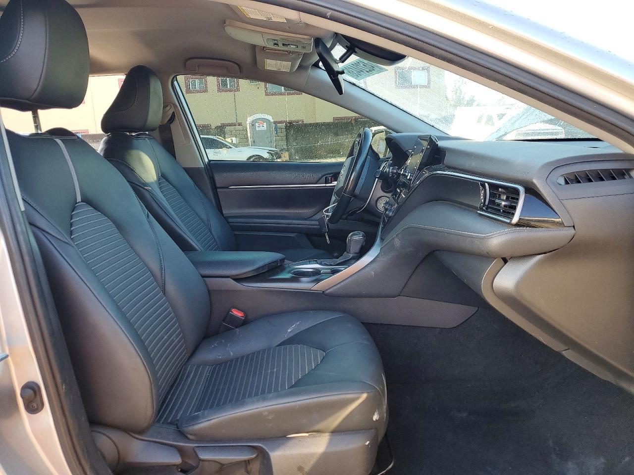 2022 TOYOTA CAMRY SE photo 13