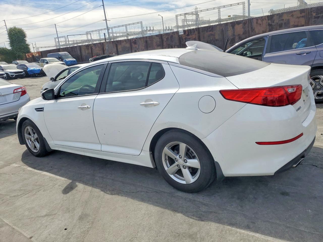 2015 KIA OPTIMA LX photo 4