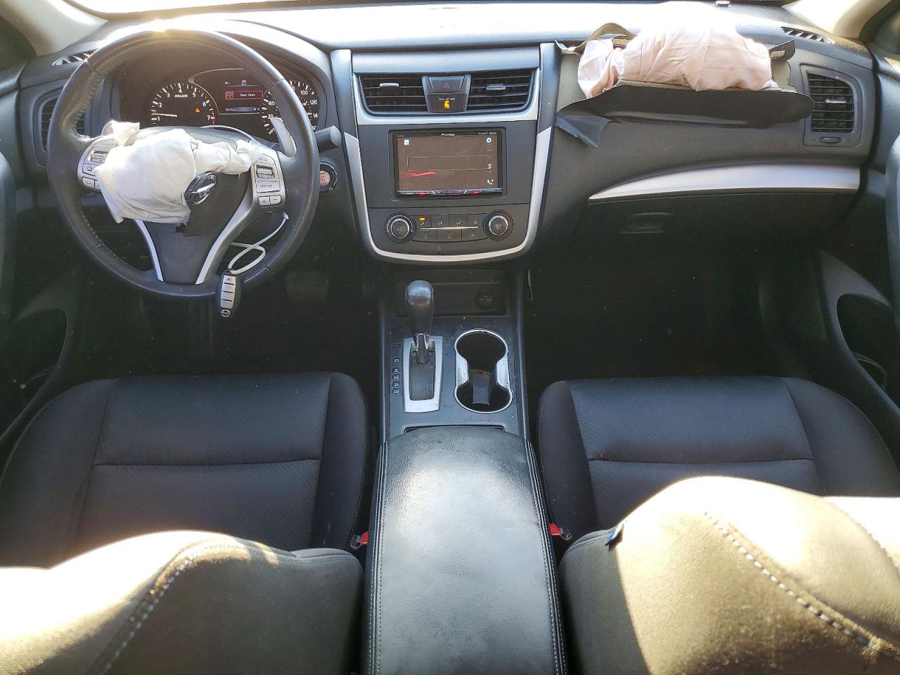 2016 NISSAN ALTIMA 2.5 SR photo 22
