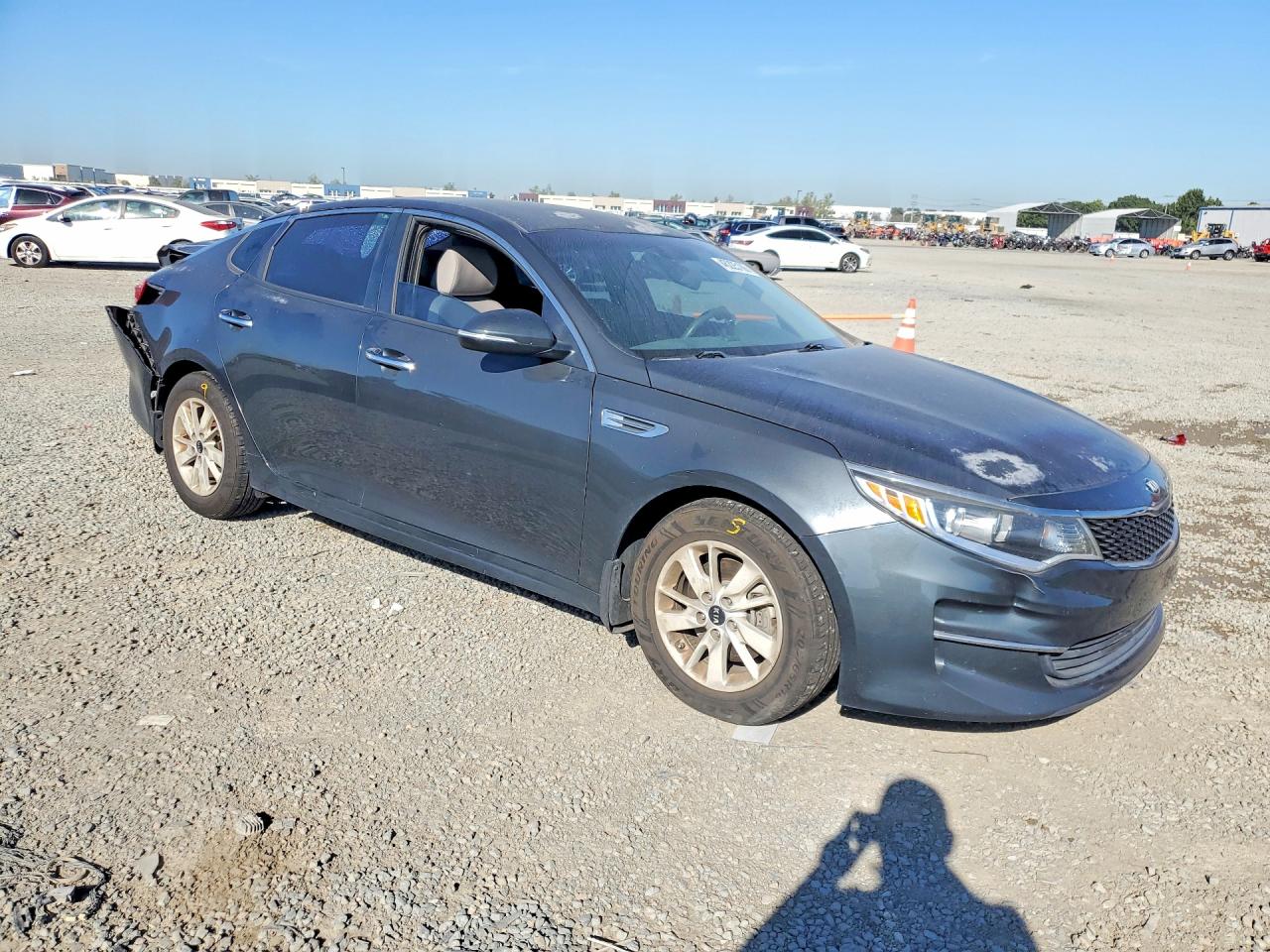 2016 KIA OPTIMA LX photo 4
