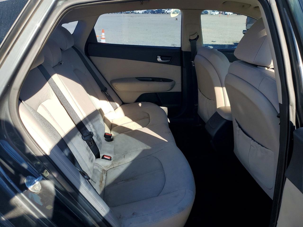 2016 KIA OPTIMA LX photo 10