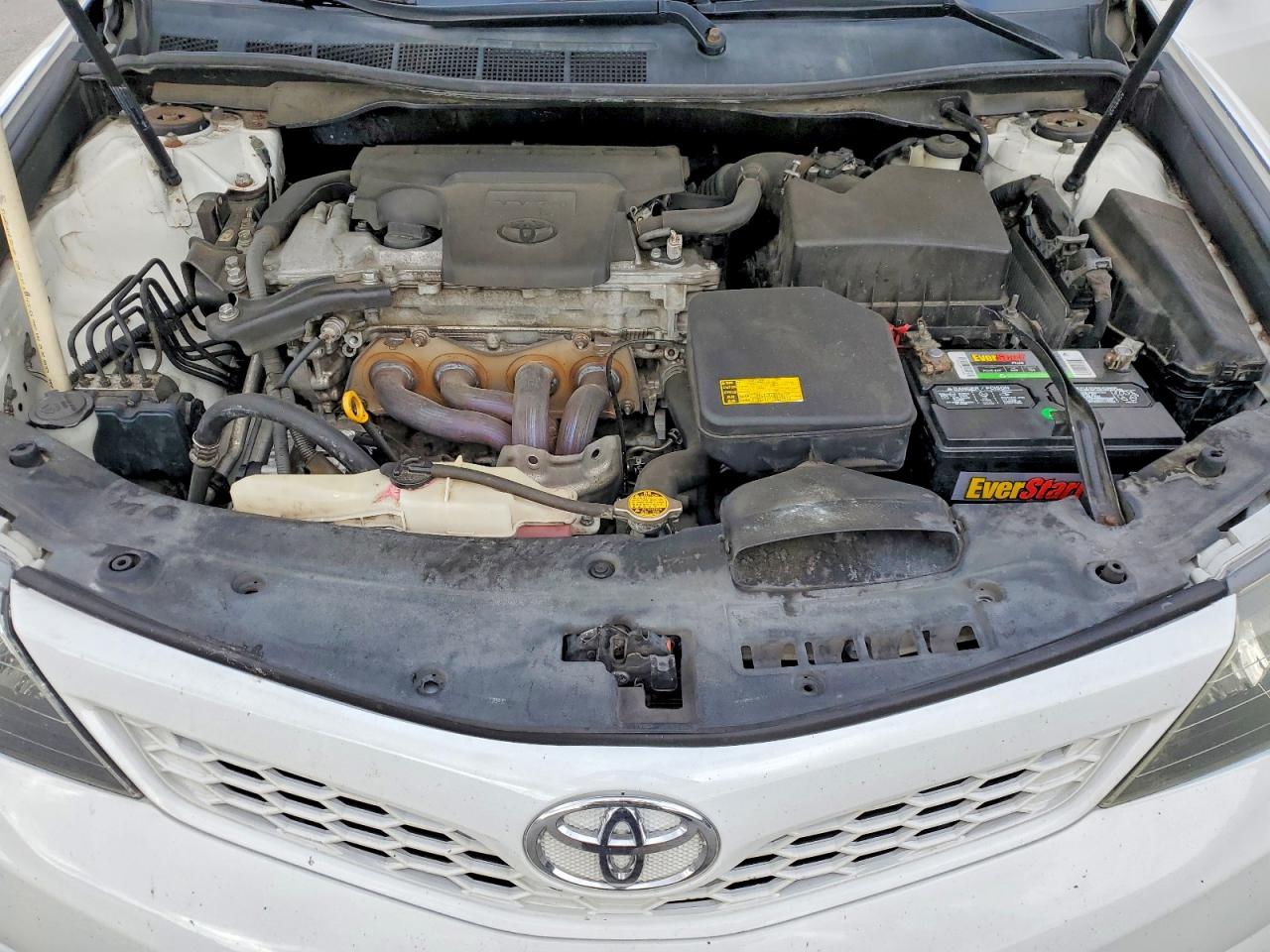 2012 TOYOTA CAMRY SE photo 21