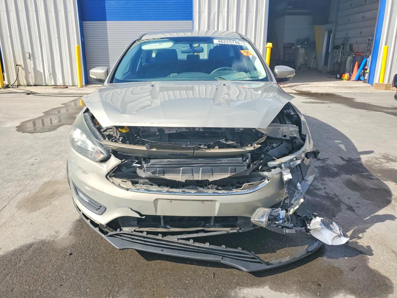2015 FORD FOCUS SE photo 5