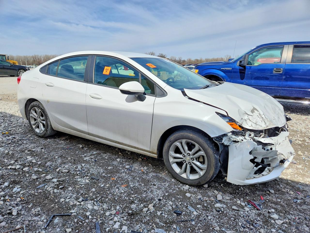 2019 CHEVROLET CRUZE LS photo 4