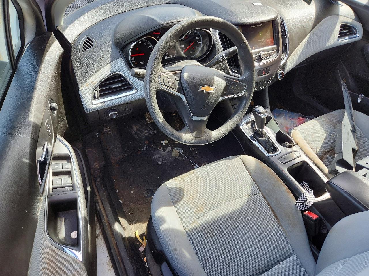 2019 CHEVROLET CRUZE LS photo 8