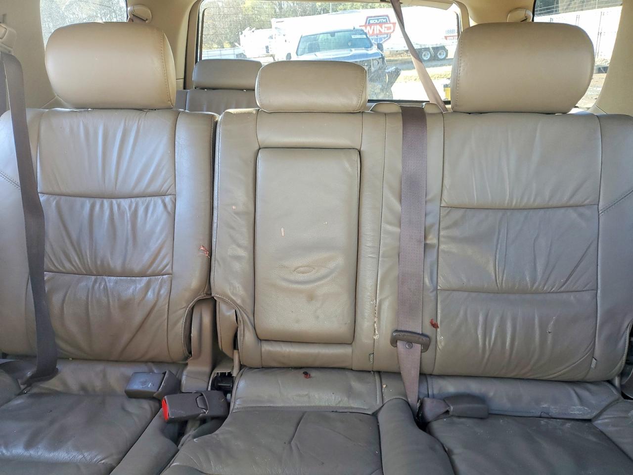 2004 TOYOTA SEQUOIA SR5 photo 19