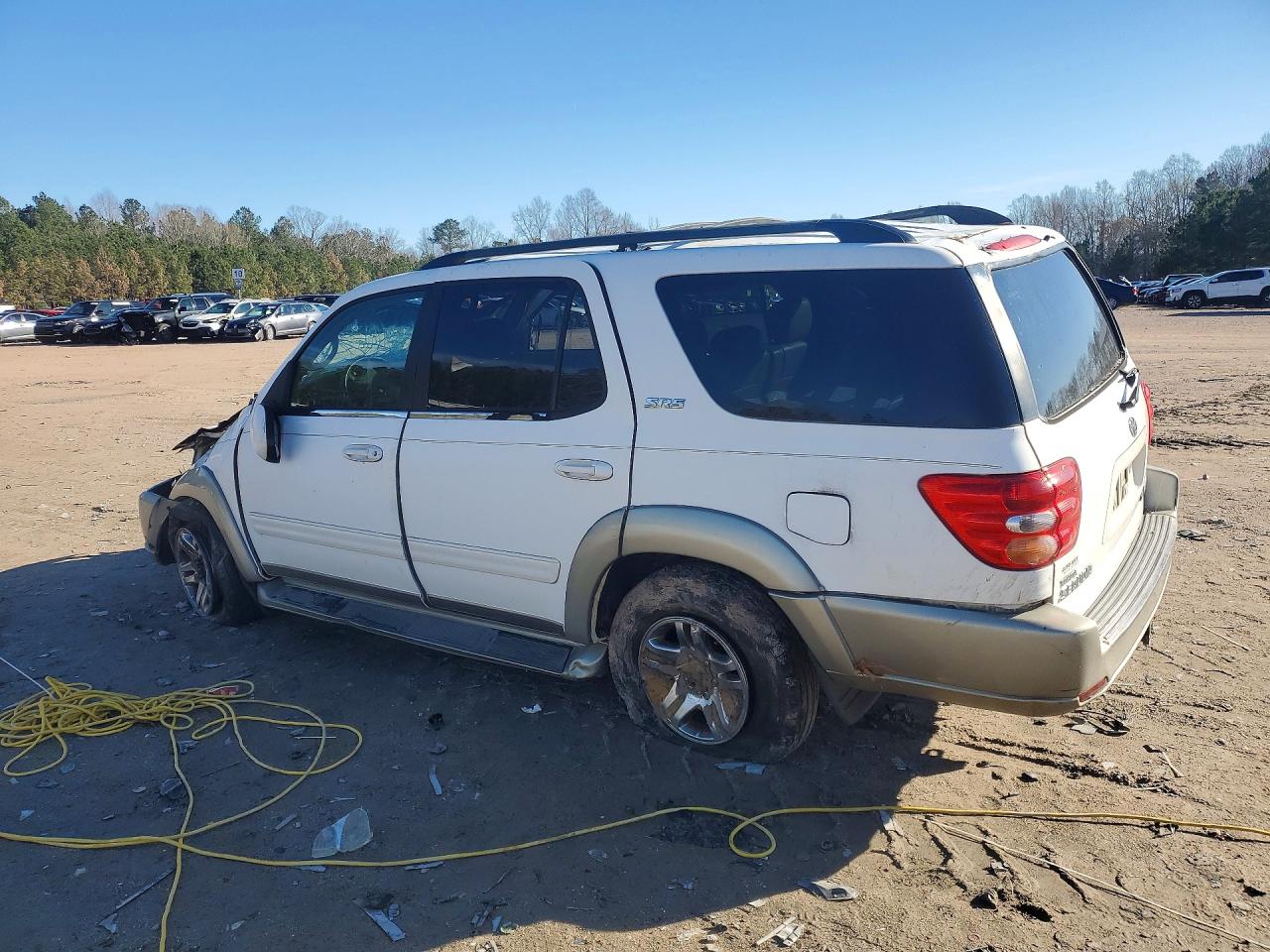 2004 TOYOTA SEQUOIA SR5 photo 3