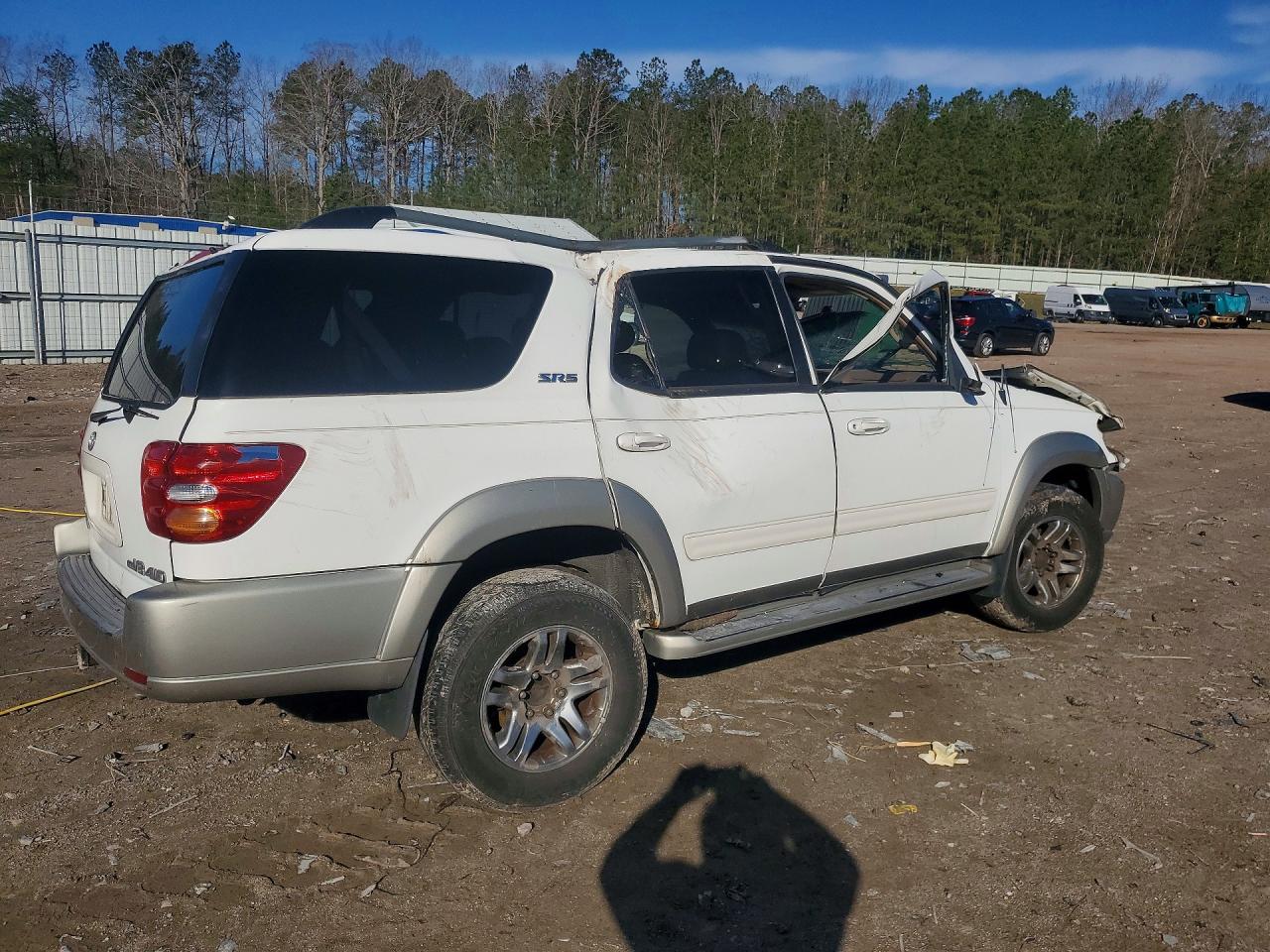2004 TOYOTA SEQUOIA SR5 photo 5