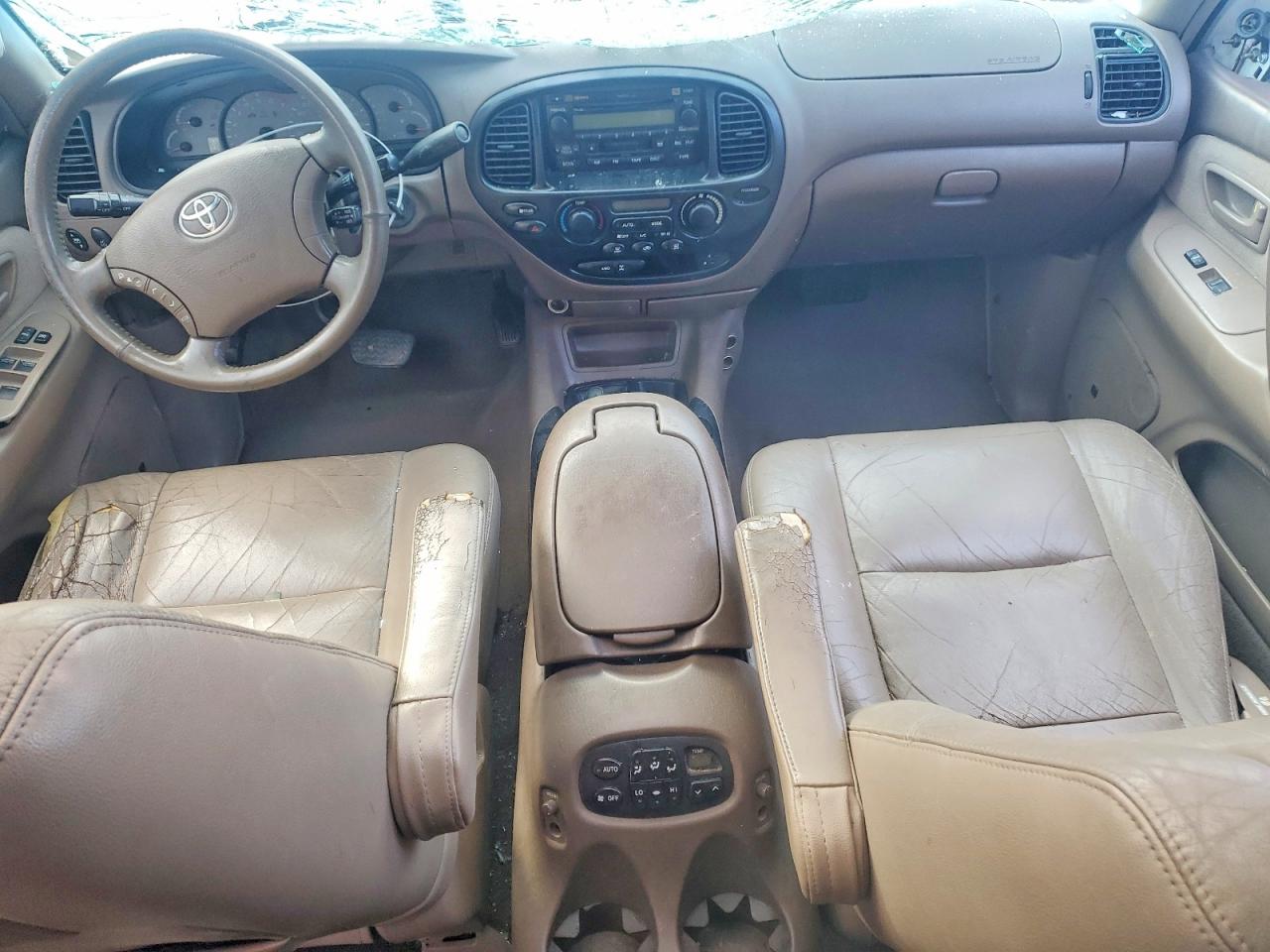2004 TOYOTA SEQUOIA SR5 photo 15