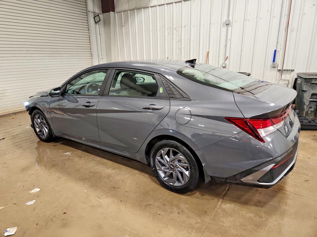 2024 HYUNDAI ELANTRA SEL photo 2