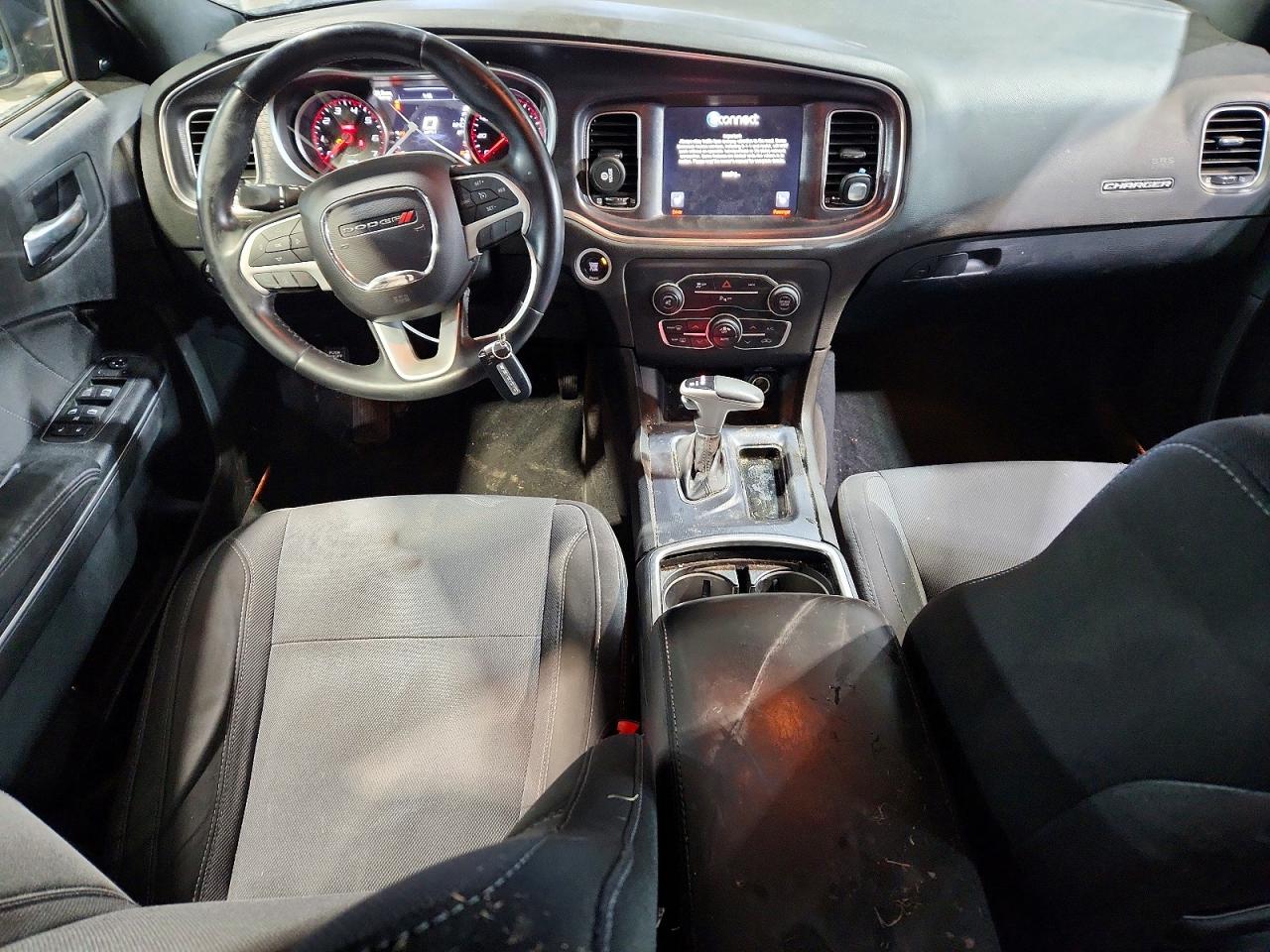 2015 DODGE CHARGER SXT photo 8