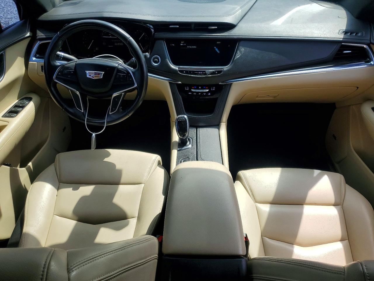 2018 CADILLAC XT5 photo 22