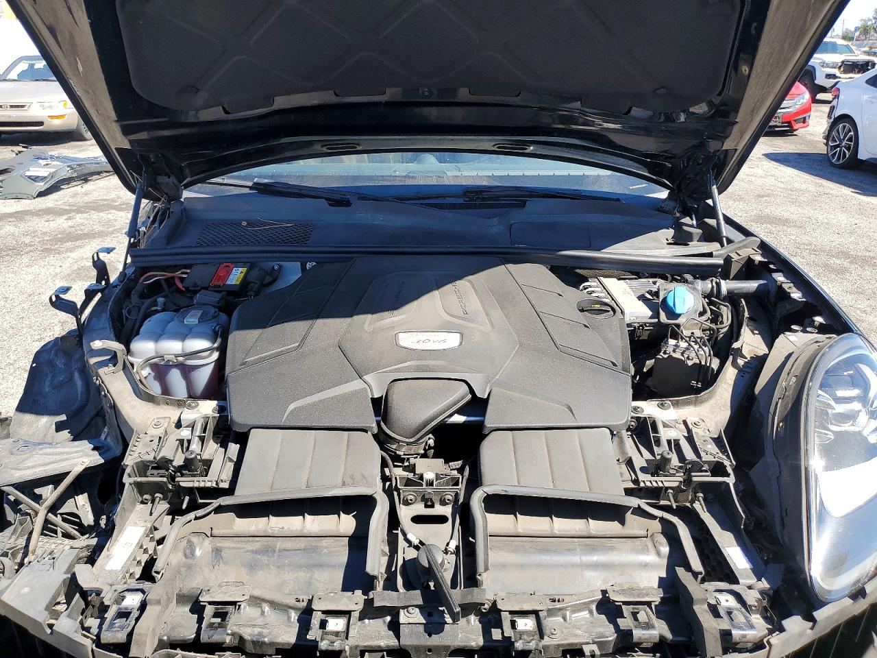2021 PORSCHE CAYENNE photo 34