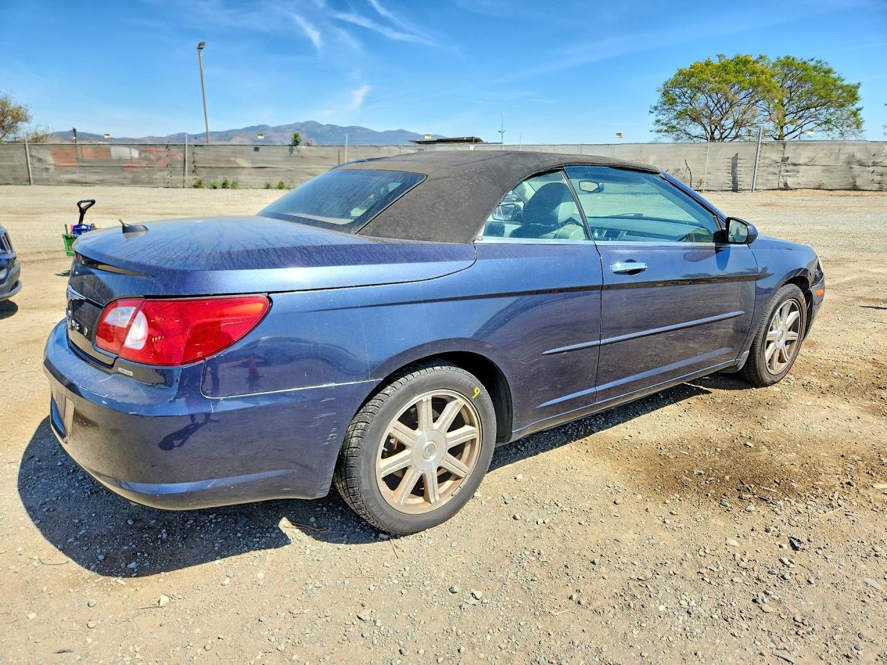 2008 CHRYSLER SEBRING LIMITED photo 3