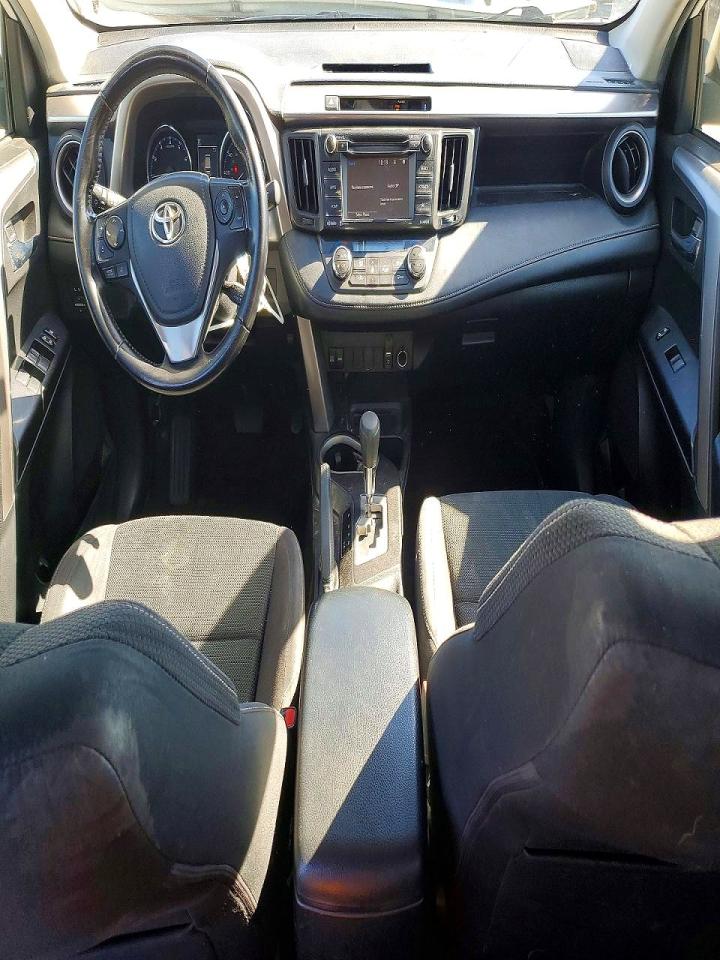 2016 TOYOTA RAV4 XLE photo 15