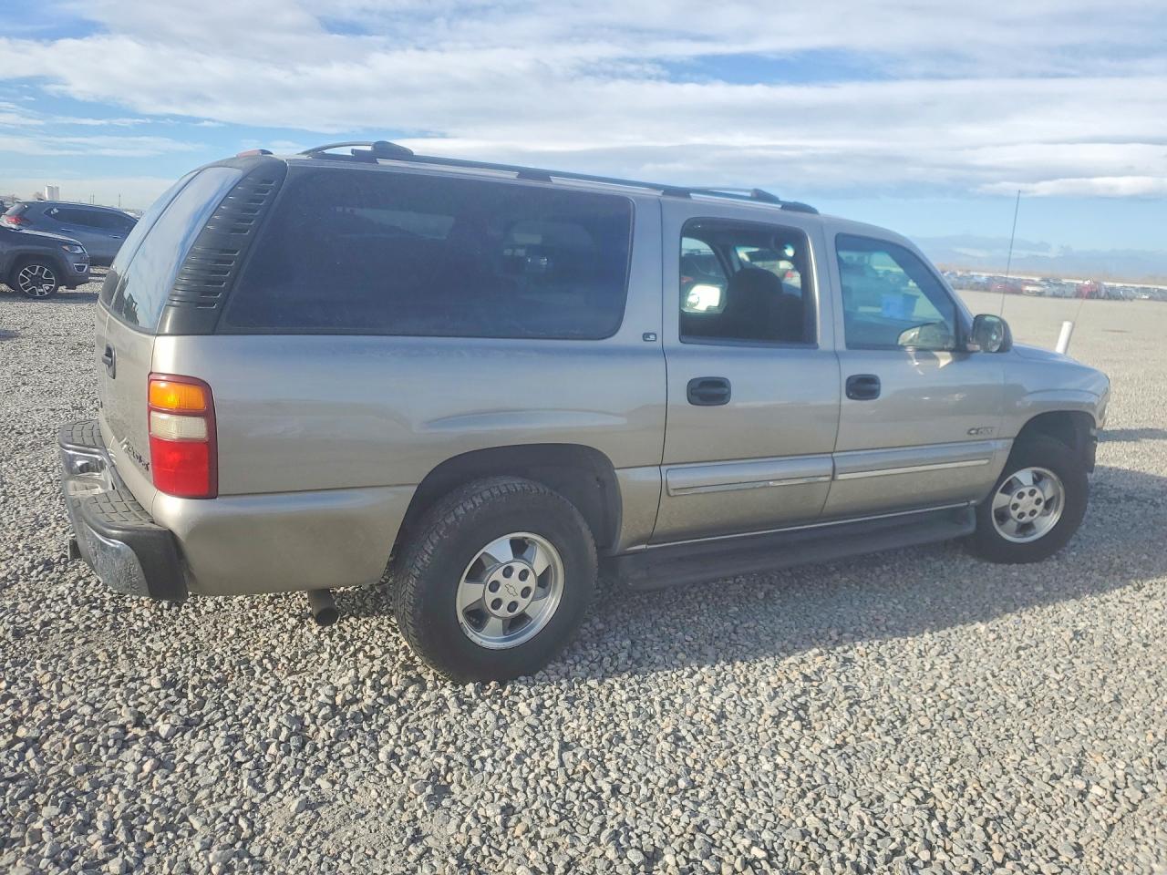 2000 CHEVROLET SUBURBAN K1500 photo 3