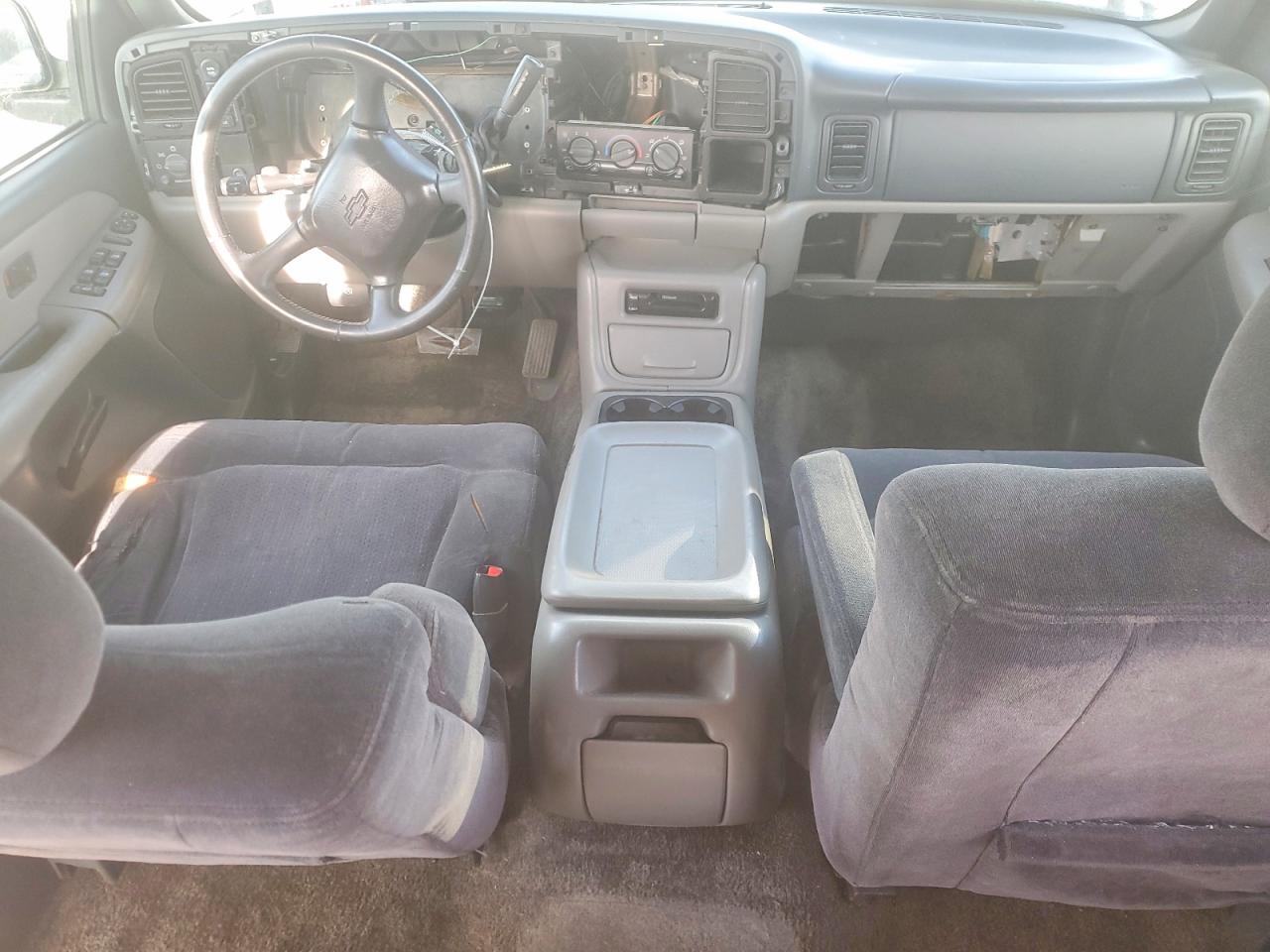 2000 CHEVROLET SUBURBAN K1500 photo 8