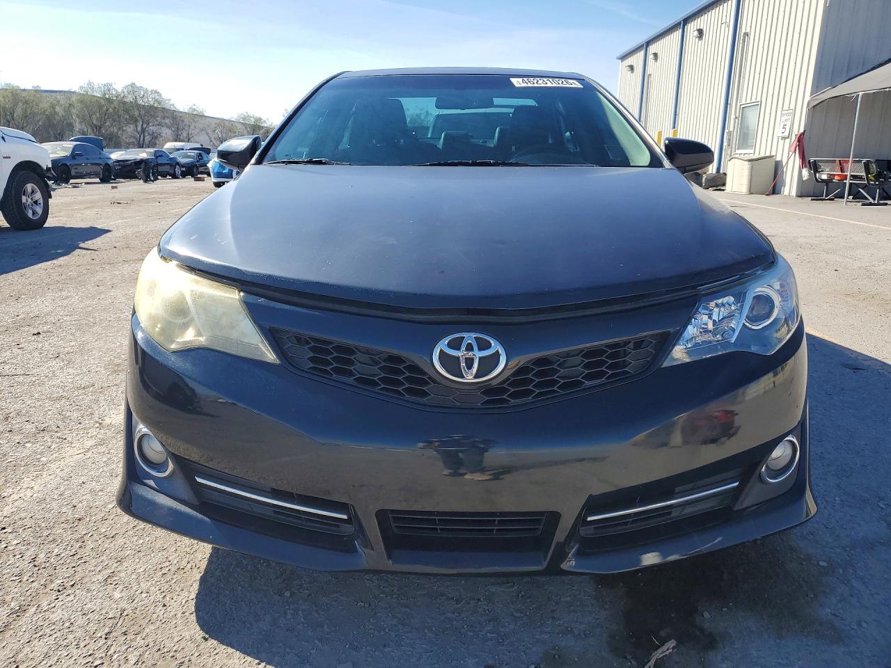 2013 TOYOTA CAMRY SE photo 9