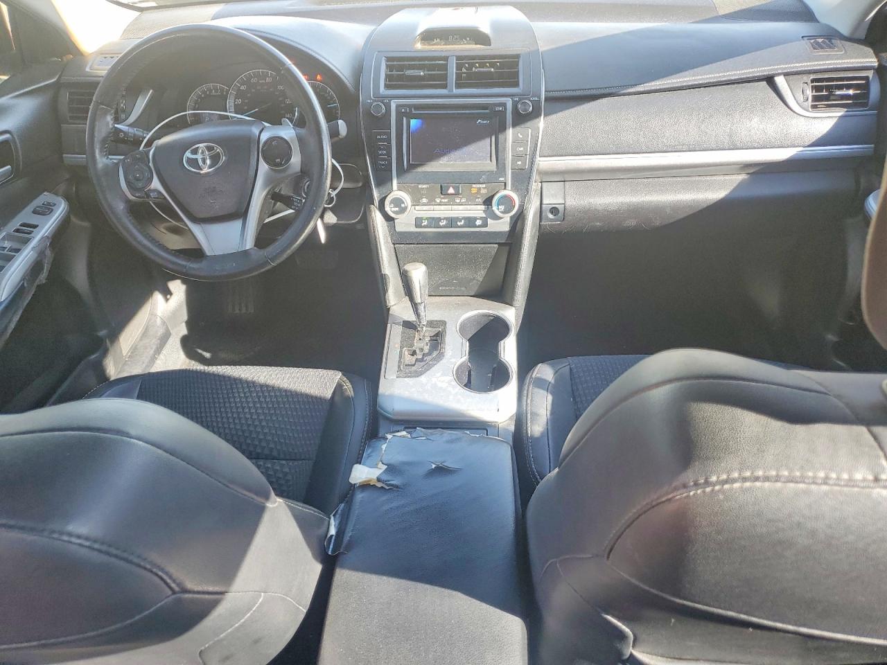 2013 TOYOTA CAMRY SE photo 15