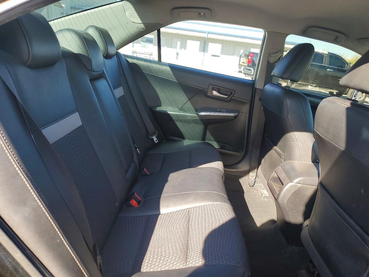2013 TOYOTA CAMRY SE photo 19