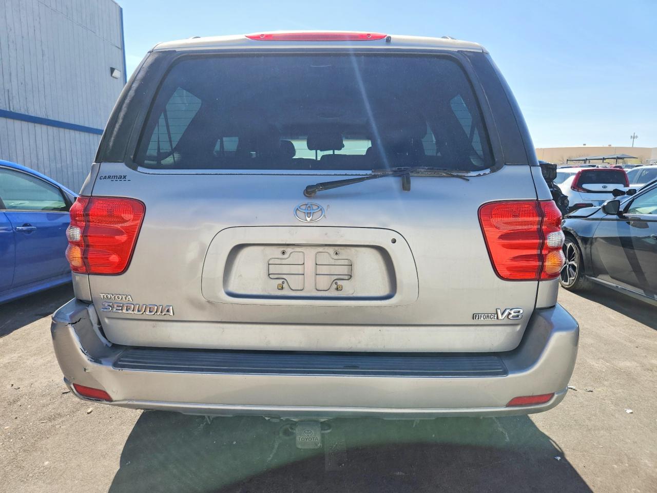 2002 TOYOTA SEQUOIA SR5 photo 11