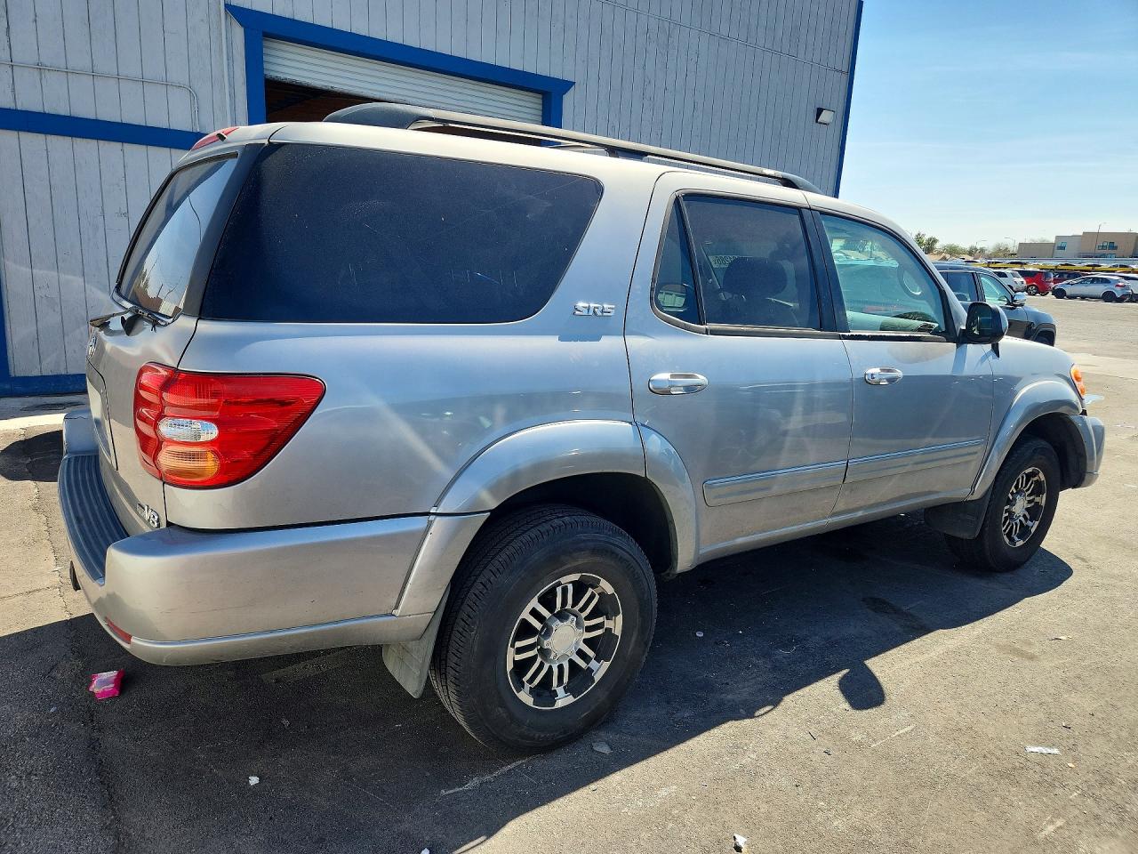 2002 TOYOTA SEQUOIA SR5 photo 5