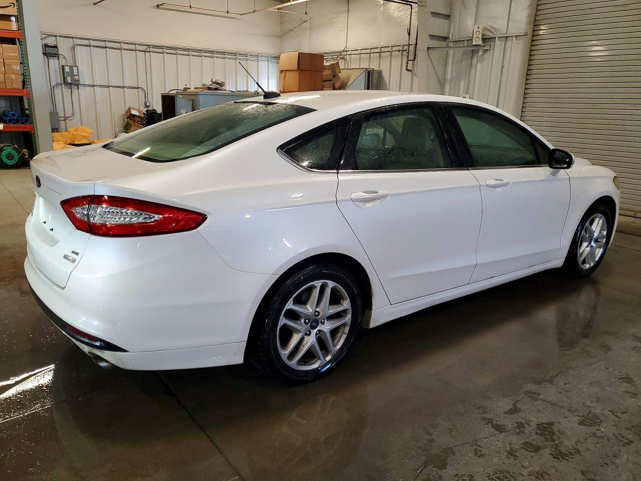 2016 FORD FUSION SE photo 5