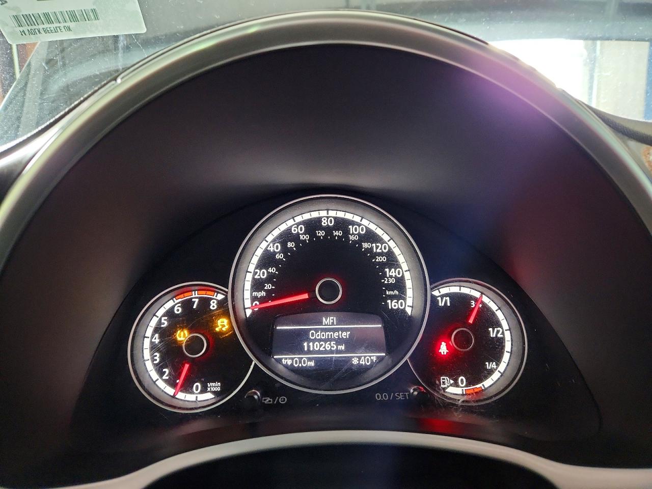 2014 VOLKSWAGEN BEETLE photo 9