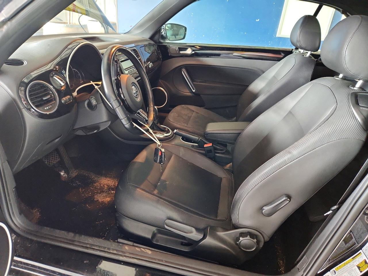 2014 VOLKSWAGEN BEETLE photo 7