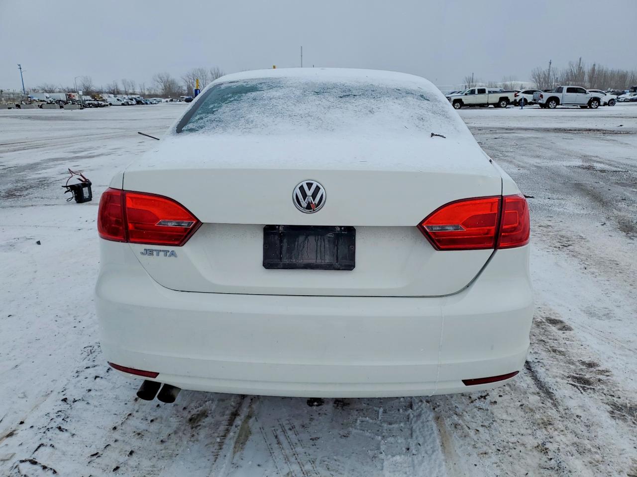 2013 VOLKSWAGEN JETTA BASE photo 16