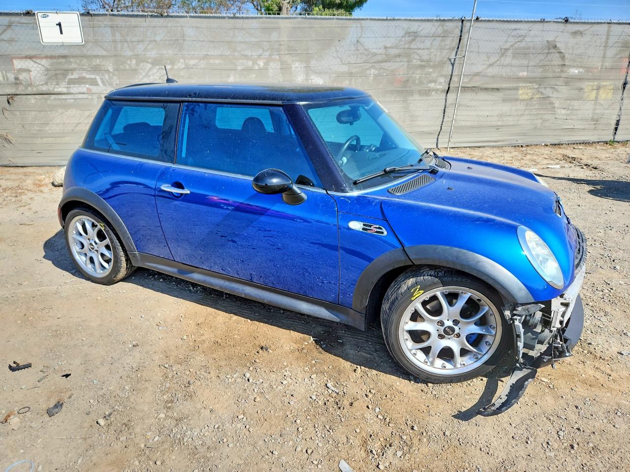 2006 MINI COOPER S photo 10