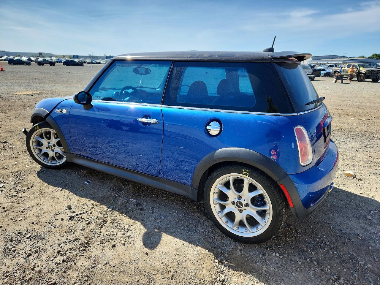 2006 MINI COOPER S photo 4