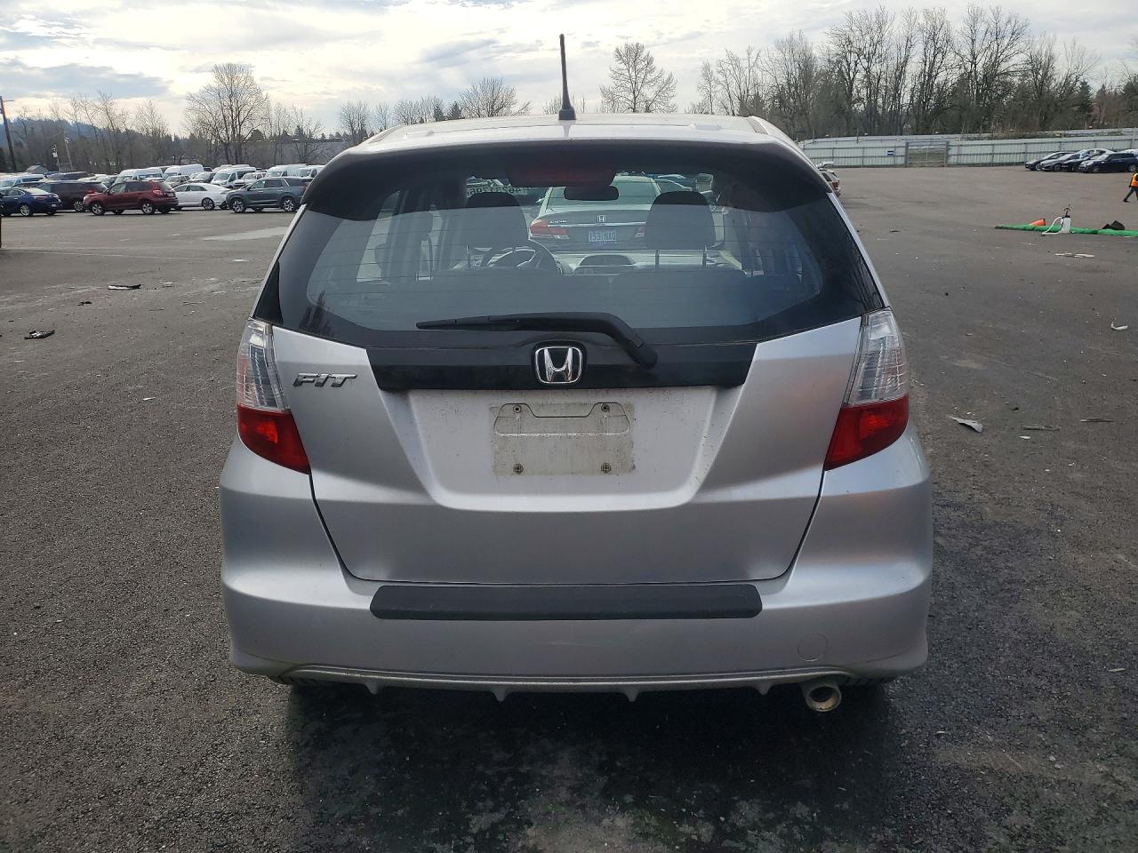2013 HONDA FIT SPORT photo 11