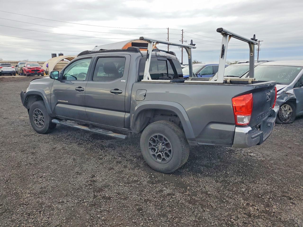 2017 TOYOTA TACOMA SR5 V6 photo 3