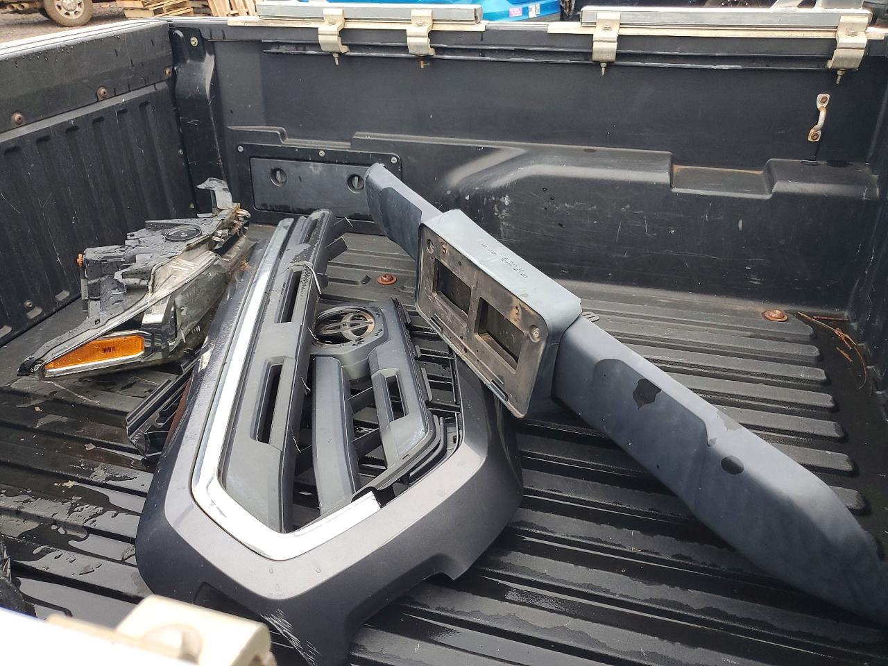 2017 TOYOTA TACOMA SR5 V6 photo 23
