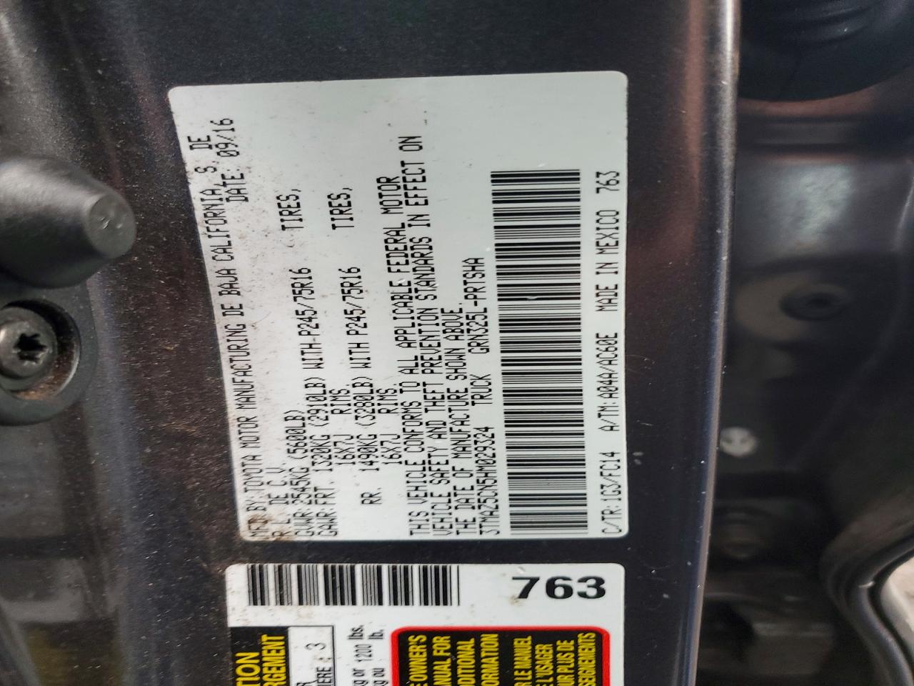 2017 TOYOTA TACOMA SR5 V6 photo 25