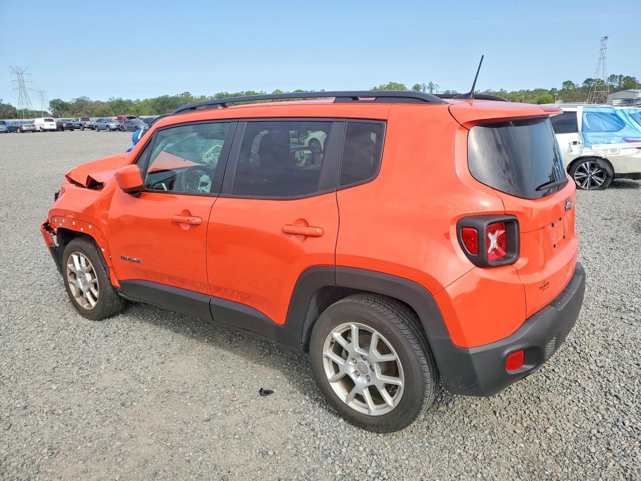 2019 JEEP RENEGADE LATITUDE photo 3