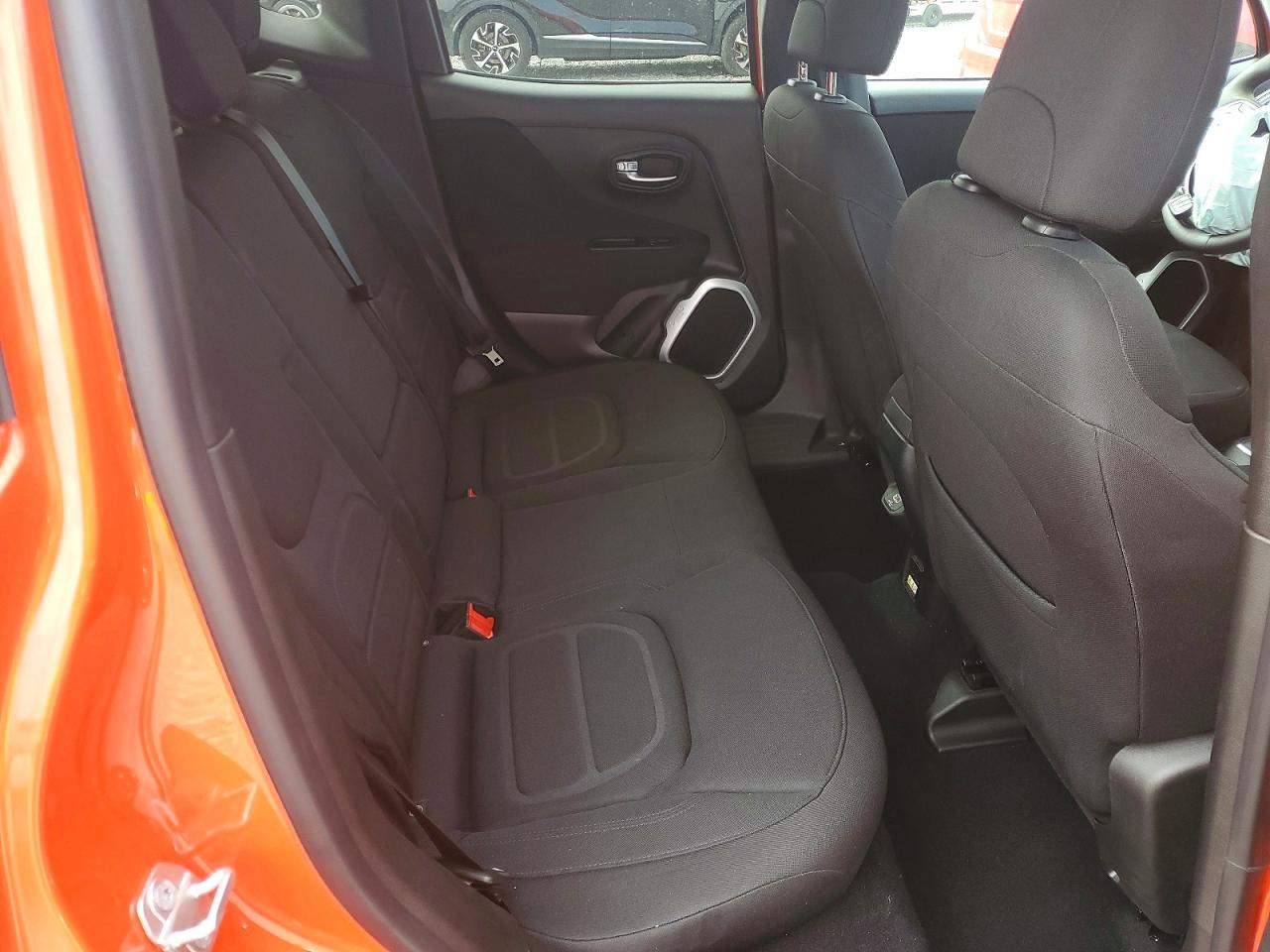 2019 JEEP RENEGADE LATITUDE photo 21